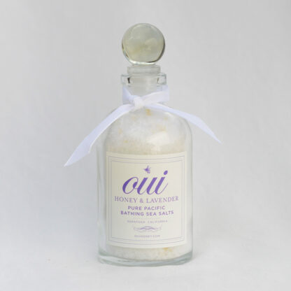 Oui Honey and Lavender Bathing Sea Salts (white ribbon)